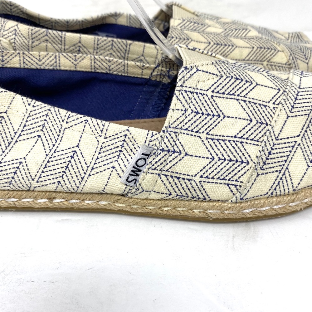 Toms Slip Ons - Picture 4 of 8